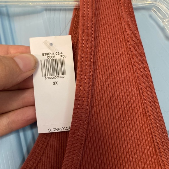 Old navy Rib knit tank top - Picture 6 of 8